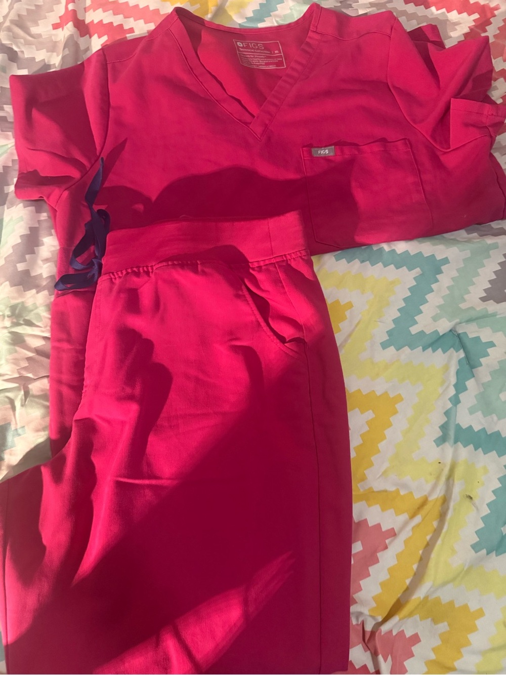 Figs Women's Hot Pink Scrub Set